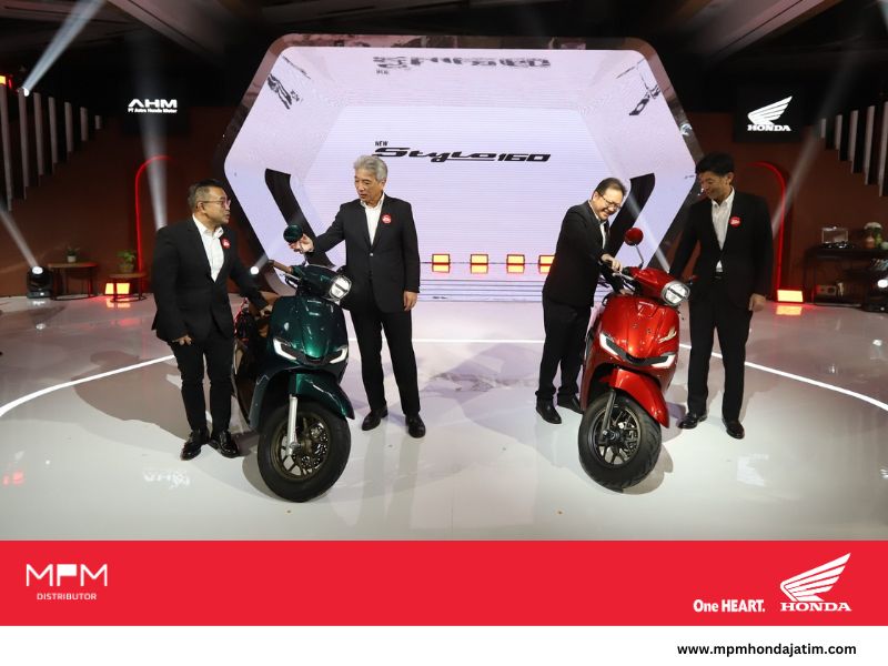 Siap Jadi Pusat Perhatian, AHM Hadirkan Skutik Premium Fashionable New Honda Stylo 160  